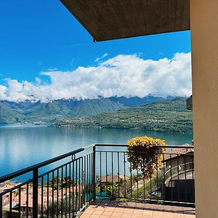 Italy Homes - Heaven On The Apartment Tavernola Bergamasca